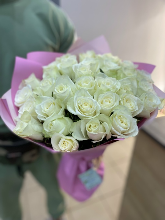 35 белых кенийских роз — изображение 4